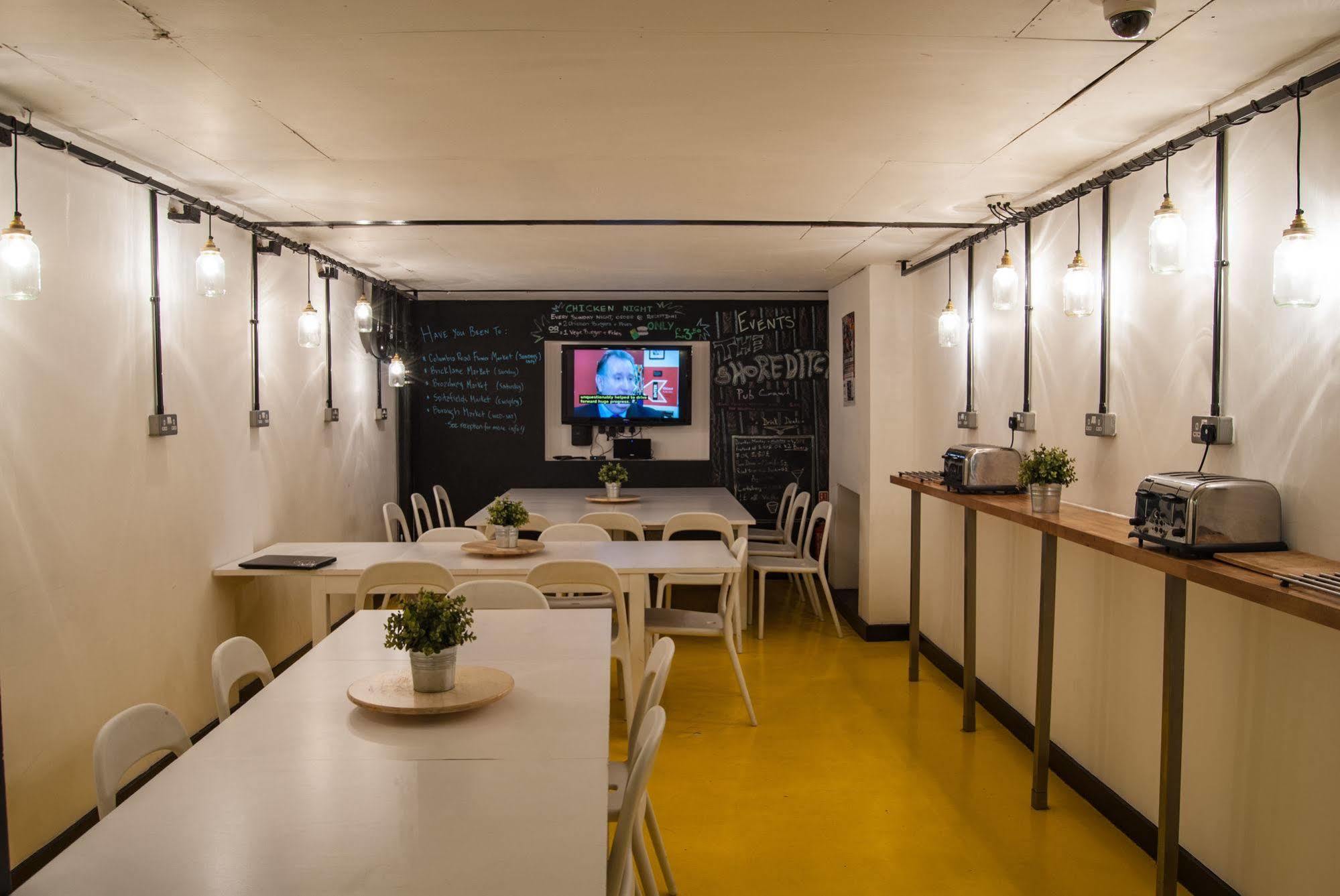 The Dictionary Hostel, Shoreditch, Londra